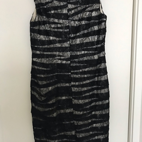 Calvin Klein Sleeveless Lace Dress - Picture 4 of 5